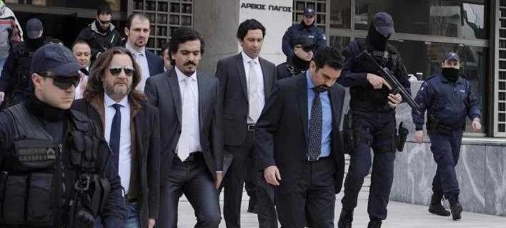 Παραλήρημα από τον τουρκικό Τύπο: «Απόφαση σκάνδαλο» η απελευθέρωση των «8»